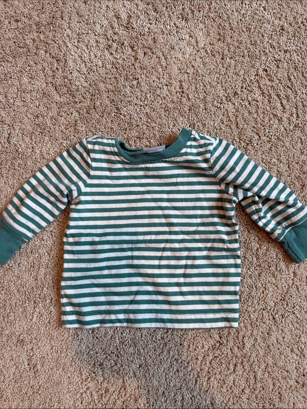 Hanna Andersson Green and White Striped Long-Sleeve Tee